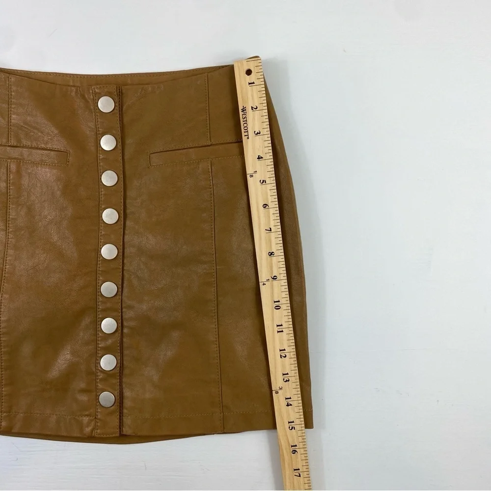 Free People front snap